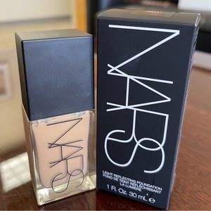 NIB NARS Light Reflecting Foundation - Light 4.5 (VIENNA)